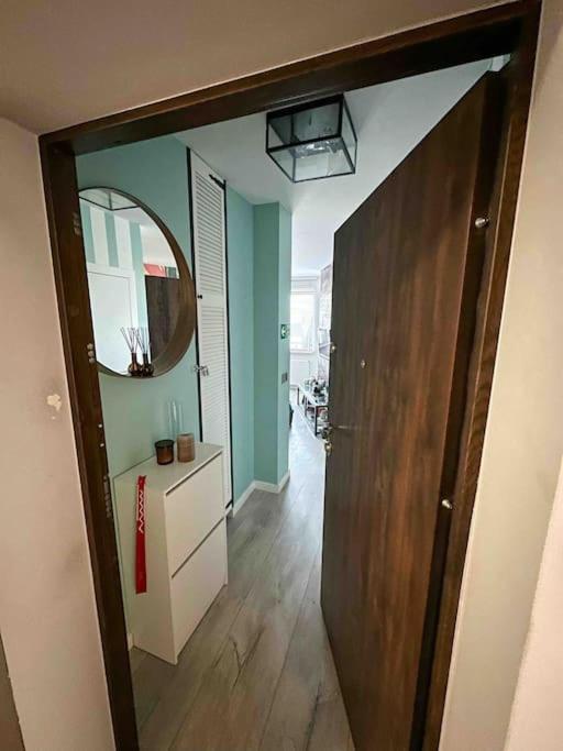 Apartament Przestronna I Jasna Kawalerka Z Balkonem Wrocław